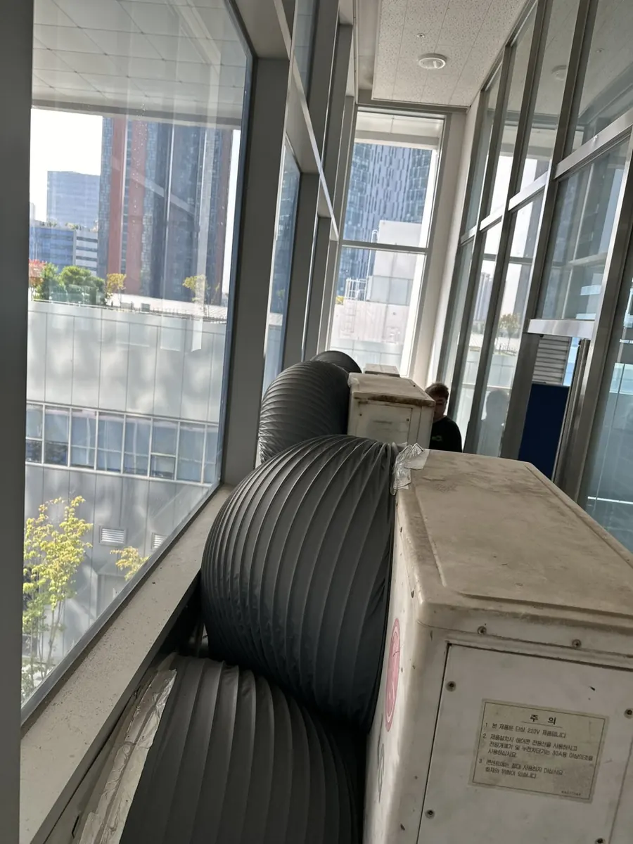 동탄M타워 옥상 실외기실 환풍기 설치 시공 사진 2